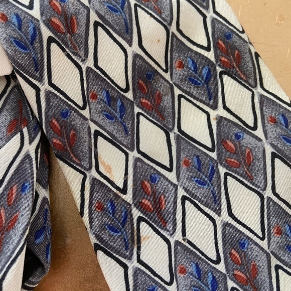 Men! Hugo Boss 100% Silk Tie - Picture 2 of 4